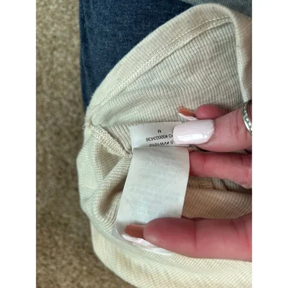 Vuori Tank ribbed khaki/off white women's SZ M athletic high crew neck - Picture 7 of 8